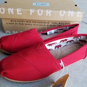 NWT New in Box Toms Red Shoes Flats Canvas 8.5
